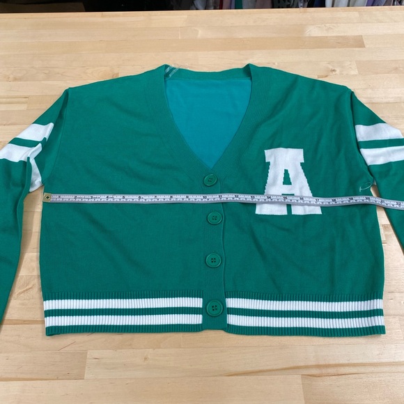 Green Cardigan and Skirt Set with White Stripes - Picture 2 of 6